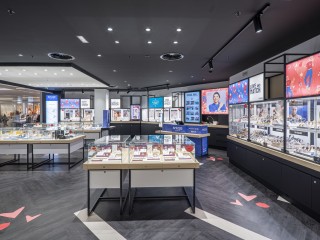 布魯塞爾百貨商場 簡約機能鐘錶專櫃